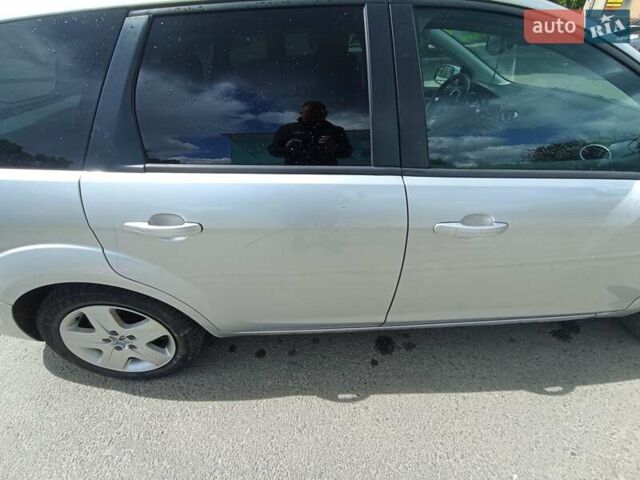 Сірий Форд Фокус, об'ємом двигуна 1.56 л та пробігом 297 тис. км за 4850 $, фото 5 на Automoto.ua