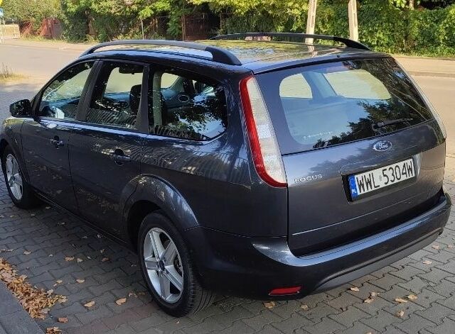 Серый Форд Фокус, объемом двигателя 1.6 л и пробегом 218 тыс. км за 2300 $, фото 3 на Automoto.ua