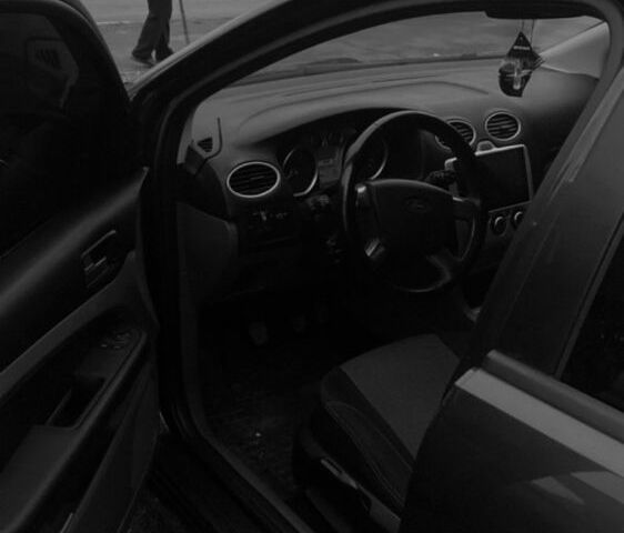 Серый Форд Фокус, объемом двигателя 1.6 л и пробегом 30 тыс. км за 5500 $, фото 3 на Automoto.ua