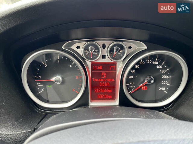Серый Форд Фокус, объемом двигателя 1.56 л и пробегом 312 тыс. км за 5800 $, фото 28 на Automoto.ua