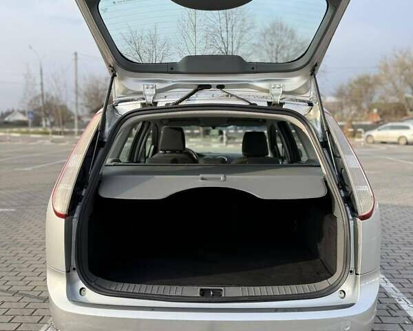 Серый Форд Фокус, объемом двигателя 1.56 л и пробегом 222 тыс. км за 5200 $, фото 4 на Automoto.ua