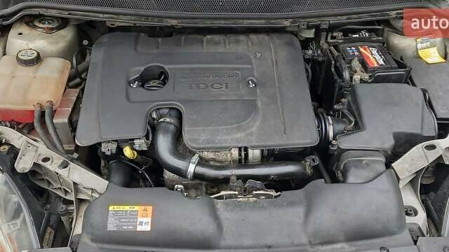 Серый Форд Фокус, объемом двигателя 1.6 л и пробегом 232 тыс. км за 5300 $, фото 22 на Automoto.ua