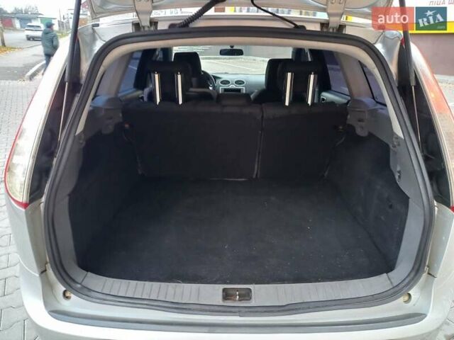 Сірий Форд Фокус, об'ємом двигуна 1.56 л та пробігом 271 тис. км за 4850 $, фото 13 на Automoto.ua