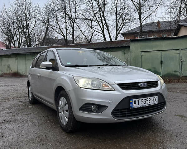 Серый Форд Фокус, объемом двигателя 1.6 л и пробегом 337 тыс. км за 5000 $, фото 2 на Automoto.ua