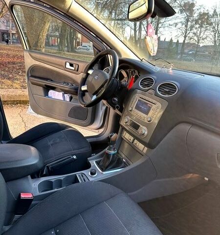 Сірий Форд Фокус, об'ємом двигуна 1.56 л та пробігом 361 тис. км за 4300 $, фото 59 на Automoto.ua