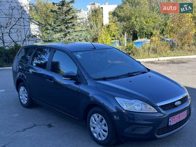 Серый Форд Фокус, объемом двигателя 1.6 л и пробегом 160 тыс. км за 5800 $, фото 9 на Automoto.ua