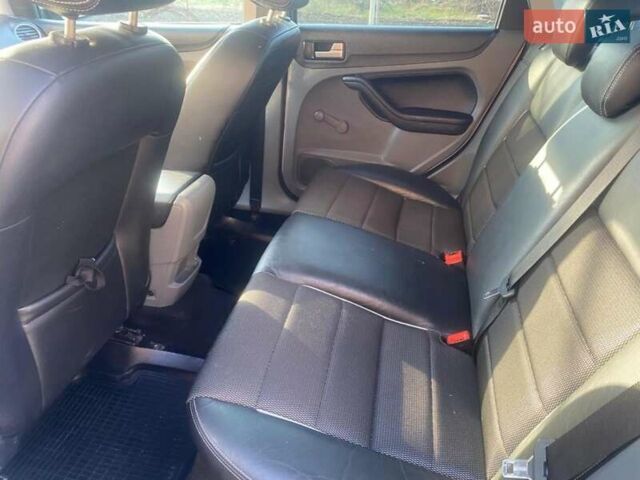 Сірий Форд Фокус, об'ємом двигуна 1.6 л та пробігом 237 тис. км за 5500 $, фото 8 на Automoto.ua