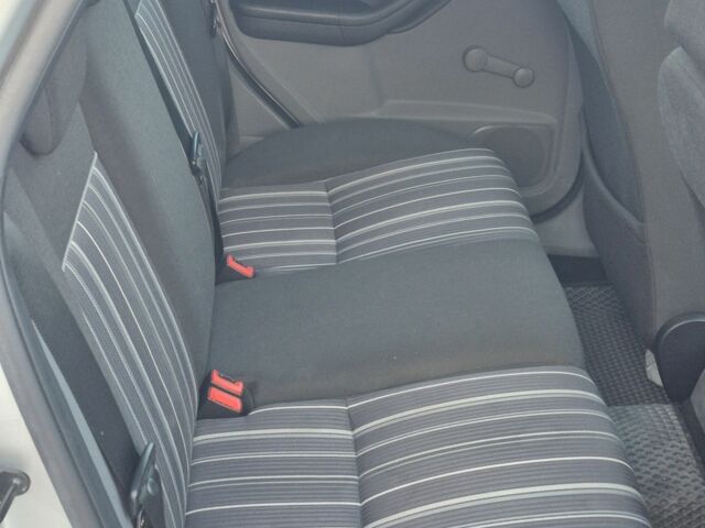 Сірий Форд Фокус, об'ємом двигуна 0 л та пробігом 167 тис. км за 4350 $, фото 4 на Automoto.ua