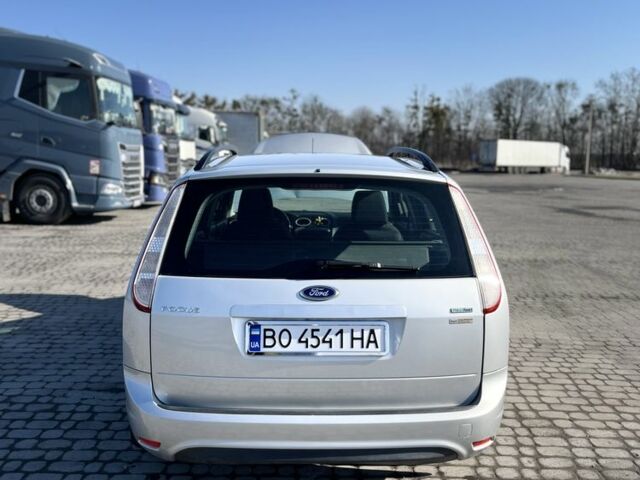 Сірий Форд Фокус, об'ємом двигуна 1.8 л та пробігом 225 тис. км за 5000 $, фото 5 на Automoto.ua