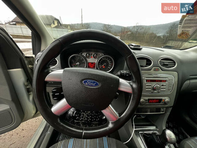 Сірий Форд Фокус, об'ємом двигуна 1.6 л та пробігом 270 тис. км за 3999 $, фото 13 на Automoto.ua