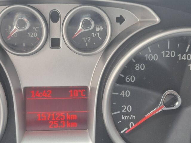 Форд Фокус 2009 у Черкасах на Automoto.ua Сірий Форд Фокус, об'ємом двигуна 0 л та пробігом 157 тис. км за 5999 $, фото 4 на Automoto.ua