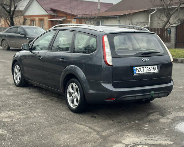 Серый Форд Фокус, объемом двигателя 2 л и пробегом 290 тыс. км за 4999 $, фото 3 на Automoto.ua