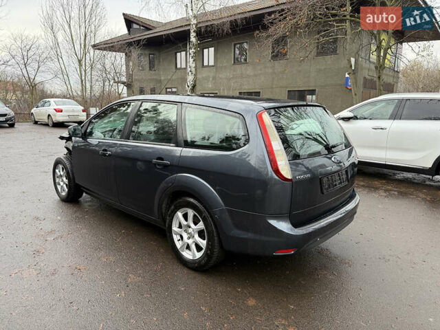 Серый Форд Фокус, объемом двигателя 1.6 л и пробегом 224 тыс. км за 4200 $, фото 5 на Automoto.ua
