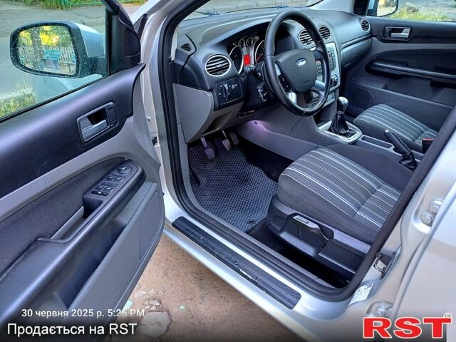 Форд Фокус 2009 у Миколаєві на Automoto.ua Сірий Форд Фокус, об'ємом двигуна 1.6 л та пробігом 0 тис. км за 5300 $, фото 4 на Automoto.ua