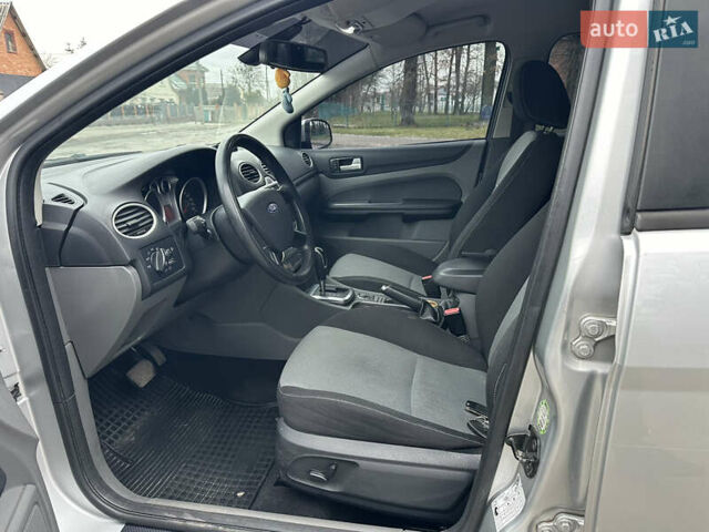 Серый Форд Фокус, объемом двигателя 2 л и пробегом 165 тыс. км за 7300 $, фото 30 на Automoto.ua