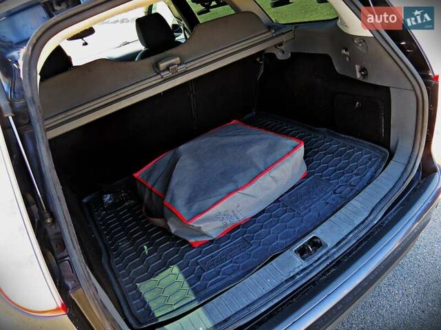 Серый Форд Фокус, объемом двигателя 2 л и пробегом 267 тыс. км за 6950 $, фото 12 на Automoto.ua