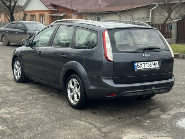 Серый Форд Фокус, объемом двигателя 2 л и пробегом 290 тыс. км за 4999 $, фото 3 на Automoto.ua