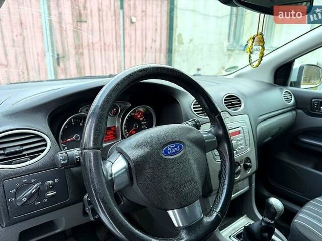 Серый Форд Фокус, объемом двигателя 1.6 л и пробегом 179 тыс. км за 5800 $, фото 11 на Automoto.ua