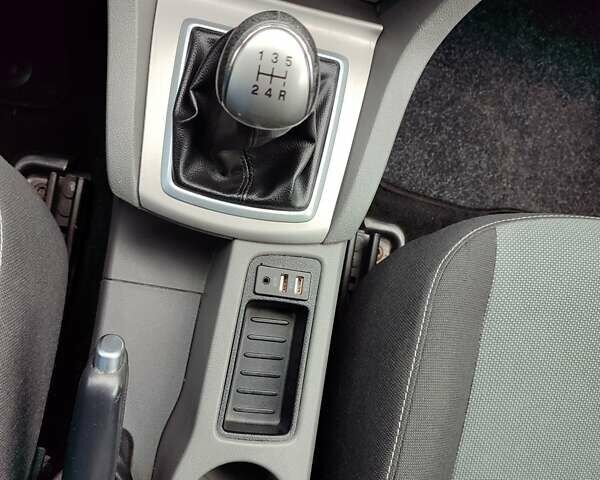 Форд Фокус 2009 у Белой Церкве на Automoto.ua Сірий Форд Фокус, об'ємом двигуна 1.8 л та пробігом 195 тис. км за 5699 $, фото 17 на Automoto.ua