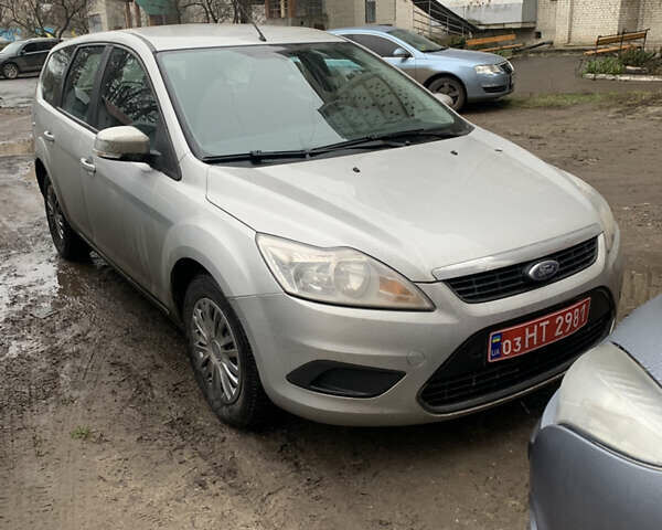 Серый Форд Фокус, объемом двигателя 1.6 л и пробегом 227 тыс. км за 5898 $, фото 1 на Automoto.ua