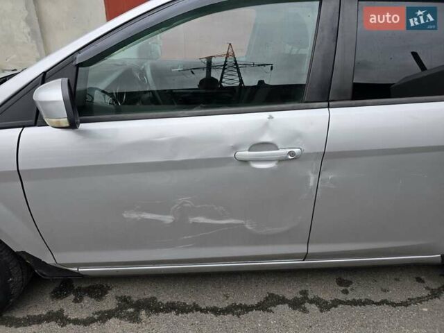 Форд Фокус 2009 у Тернополі на Automoto.ua Сірий Форд Фокус, об'ємом двигуна 1.8 л та пробігом 286 тис. км за 4200 $, фото 16 на Automoto.ua
