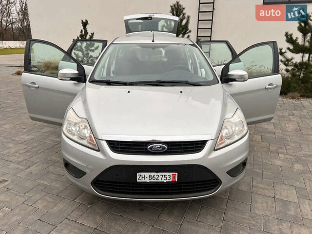 Серый Форд Фокус, объемом двигателя 1.6 л и пробегом 227 тыс. км за 5898 $, фото 6 на Automoto.ua