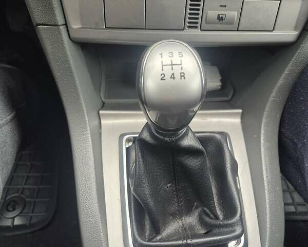 Серый Форд Фокус, объемом двигателя 1.6 л и пробегом 157 тыс. км за 5999 $, фото 7 на Automoto.ua