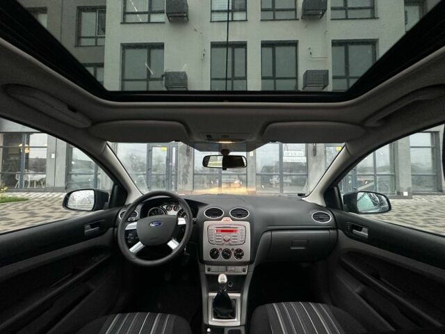 Серый Форд Фокус, объемом двигателя 1.6 л и пробегом 203 тыс. км за 5900 $, фото 5 на Automoto.ua