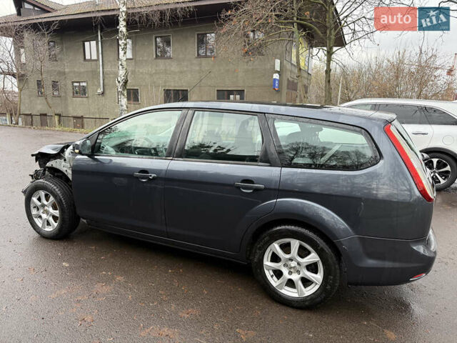 Серый Форд Фокус, объемом двигателя 1.6 л и пробегом 224 тыс. км за 4200 $, фото 6 на Automoto.ua