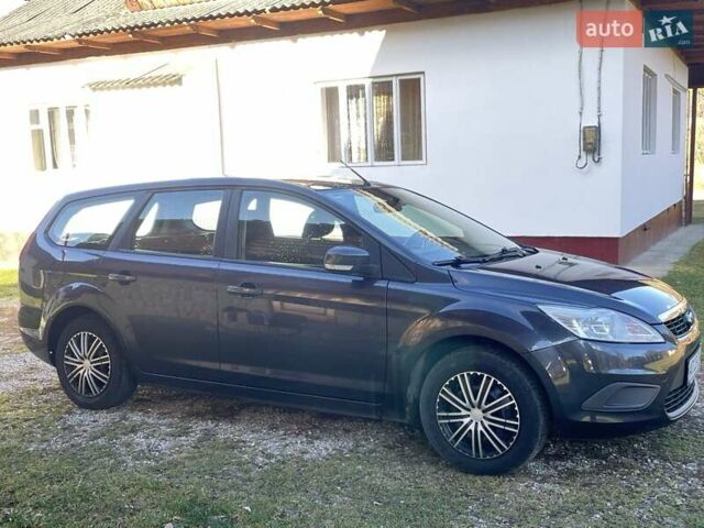 Серый Форд Фокус, объемом двигателя 1.6 л и пробегом 234 тыс. км за 5500 $, фото 4 на Automoto.ua