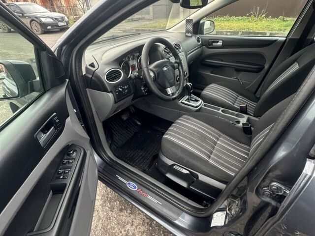 Серый Форд Фокус, объемом двигателя 2 л и пробегом 290 тыс. км за 4999 $, фото 7 на Automoto.ua