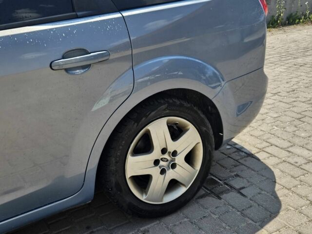 Серый Форд Фокус, объемом двигателя 2 л и пробегом 293 тыс. км за 5300 $, фото 5 на Automoto.ua