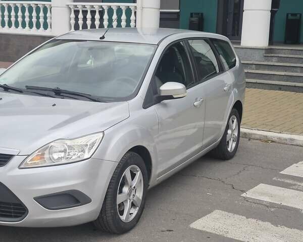 Серый Форд Фокус, объемом двигателя 1.6 л и пробегом 157 тыс. км за 5999 $, фото 4 на Automoto.ua