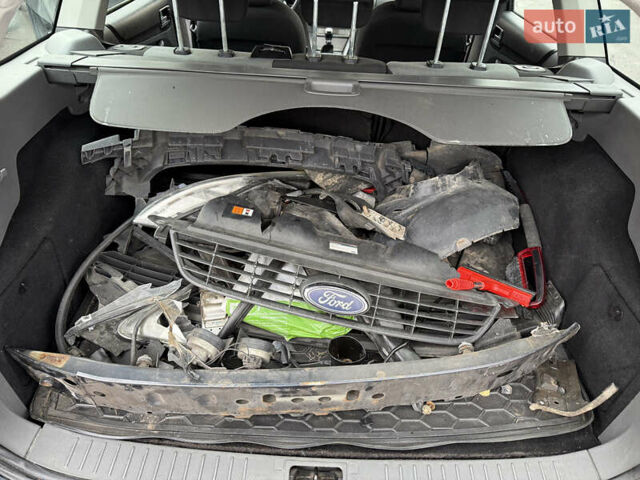 Серый Форд Фокус, объемом двигателя 1.6 л и пробегом 224 тыс. км за 4200 $, фото 36 на Automoto.ua