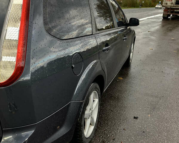 Сірий Форд Фокус, об'ємом двигуна 2 л та пробігом 211 тис. км за 6400 $, фото 7 на Automoto.ua