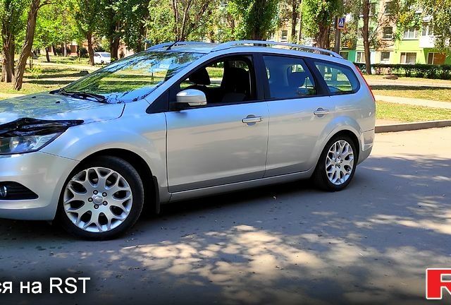 Серый Форд Фокус, объемом двигателя 1.6 л и пробегом 190 тыс. км за 6300 $, фото 2 на Automoto.ua