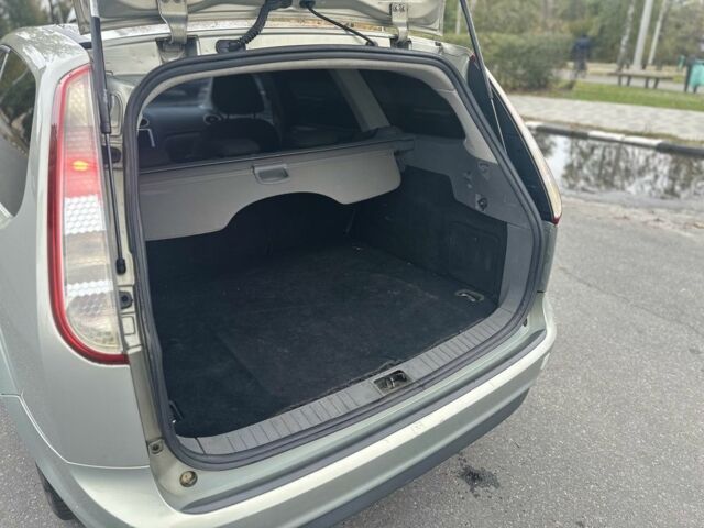 Сірий Форд Фокус, об'ємом двигуна 1.8 л та пробігом 270 тис. км за 4500 $, фото 7 на Automoto.ua