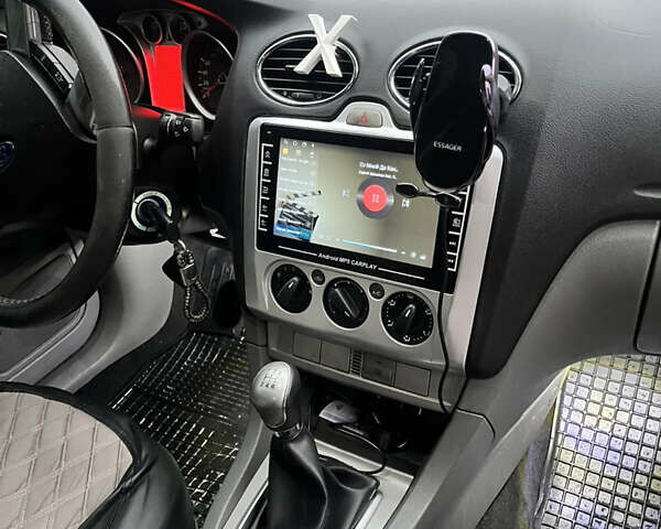 Серый Форд Фокус, объемом двигателя 1.56 л и пробегом 310 тыс. км за 6200 $, фото 12 на Automoto.ua