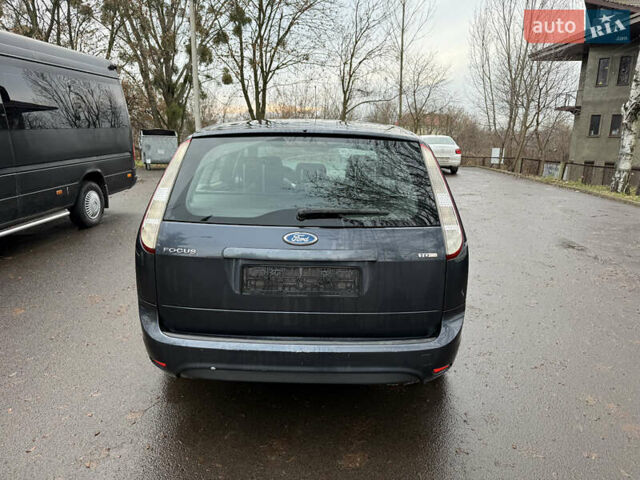 Серый Форд Фокус, объемом двигателя 1.6 л и пробегом 224 тыс. км за 4200 $, фото 4 на Automoto.ua
