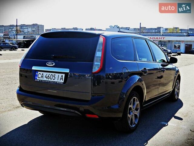 Серый Форд Фокус, объемом двигателя 2 л и пробегом 267 тыс. км за 6950 $, фото 2 на Automoto.ua