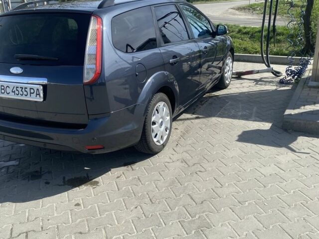 Серый Форд Фокус, объемом двигателя 1.6 л и пробегом 220 тыс. км за 5750 $, фото 3 на Automoto.ua