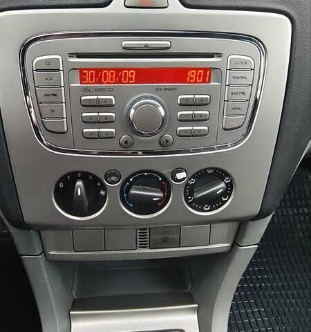 Серый Форд Фокус, объемом двигателя 1.6 л и пробегом 224 тыс. км за 6200 $, фото 26 на Automoto.ua