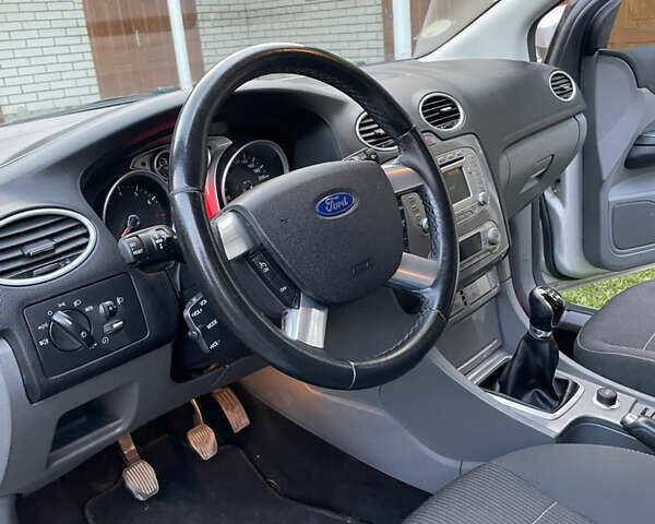 Форд Фокус 2009 у Івано-Франківську на Automoto.ua Сірий Форд Фокус, об'ємом двигуна 1.56 л та пробігом 196 тис. км за 6200 $, фото 8 на Automoto.ua