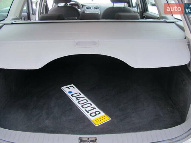 Серый Форд Фокус, объемом двигателя 1.6 л и пробегом 191 тыс. км за 6100 $, фото 11 на Automoto.ua