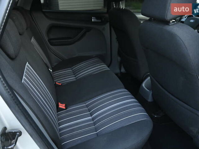 Форд Фокус 2009 в Бердичеве на Automoto.ua Серый Форд Фокус, объемом двигателя 1.6 л и пробегом 306 тыс. км за 4900 $, фото 28 на Automoto.ua