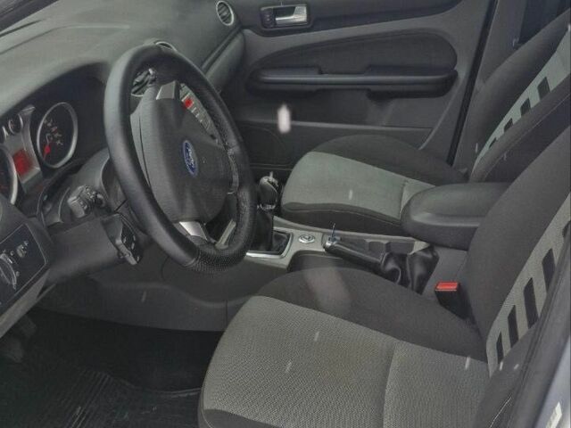 Сірий Форд Фокус, об'ємом двигуна 1.6 л та пробігом 414 тис. км за 5300 $, фото 5 на Automoto.ua