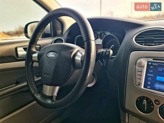 Сірий Форд Фокус, об'ємом двигуна 1.6 л та пробігом 260 тис. км за 6200 $, фото 21 на Automoto.ua