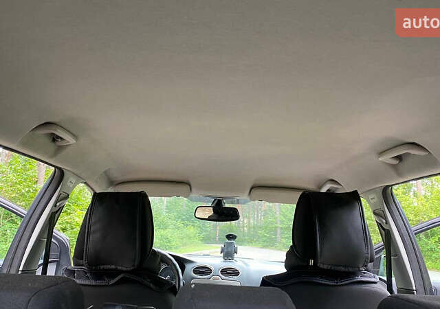 Сірий Форд Фокус, об'ємом двигуна 1.8 л та пробігом 362 тис. км за 5100 $, фото 18 на Automoto.ua