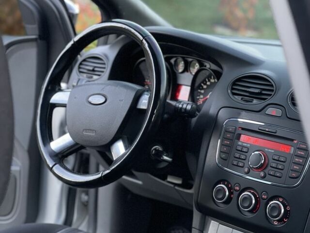 Серый Форд Фокус, объемом двигателя 1.6 л и пробегом 243 тыс. км за 4650 $, фото 13 на Automoto.ua