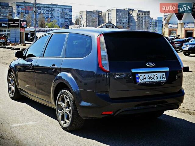 Серый Форд Фокус, объемом двигателя 2 л и пробегом 267 тыс. км за 6950 $, фото 3 на Automoto.ua